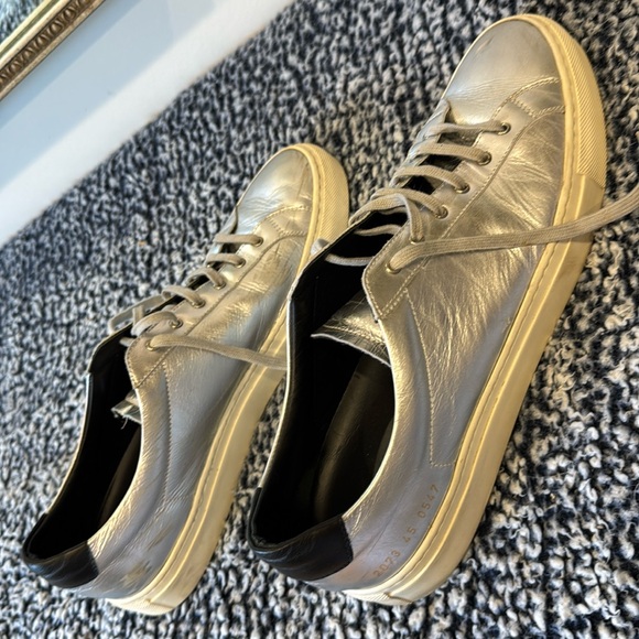 Common Projects silver low-tops - great sneakers in solid condition - minor wear - Picture 4 of 13